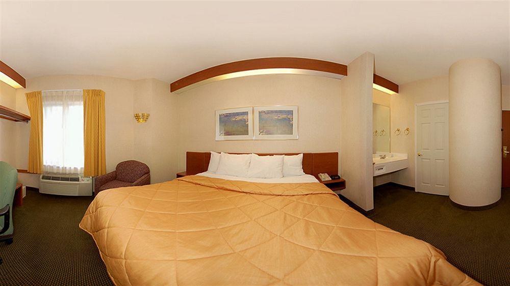 Sleep Inn & Suites Tulsa Central I-44 Zewnętrze zdjęcie